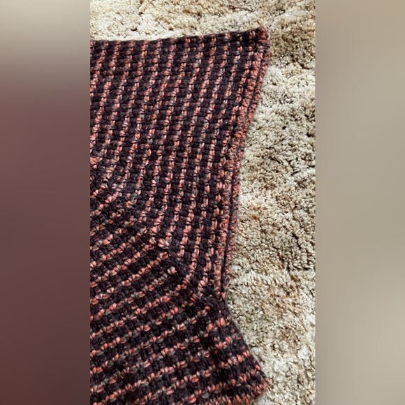 Renee’s NYC Poncho, OS, 10% Alpaca, 10% Wool, Rust/Brown Color - Picture 7 of 11